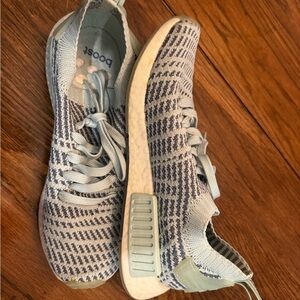 adidas Boost Knit Sneakers Ash Green LIKE NEW 9.5